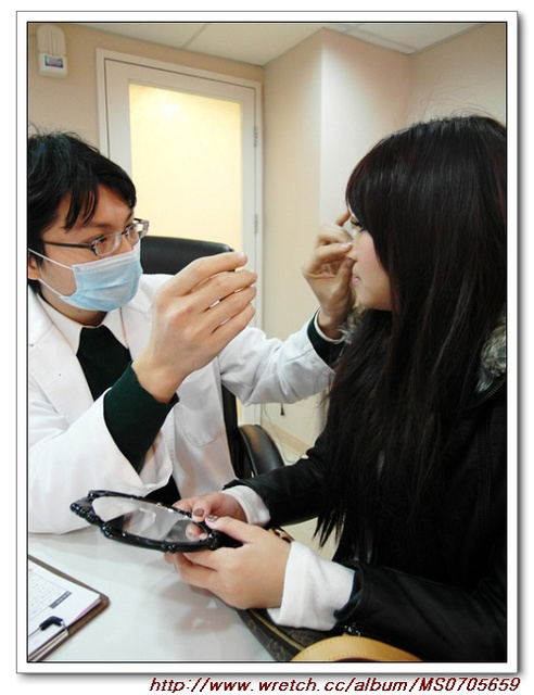 微晶瓷隆鼻-皮膚科醫師診療